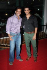 Tusshar Kapoor, Sharman Joshi at Prem Chopra_s bash for the success of Sharman Joshi_s film Ferrari Ki Sawaari on 20th June  2012 (89).JPG